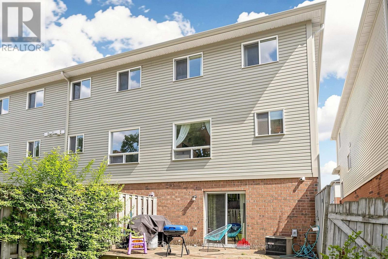 15 - 33 Aspen Park Way, Whitby, Ontario  L1N 9M6 - Photo 33 - E13644330