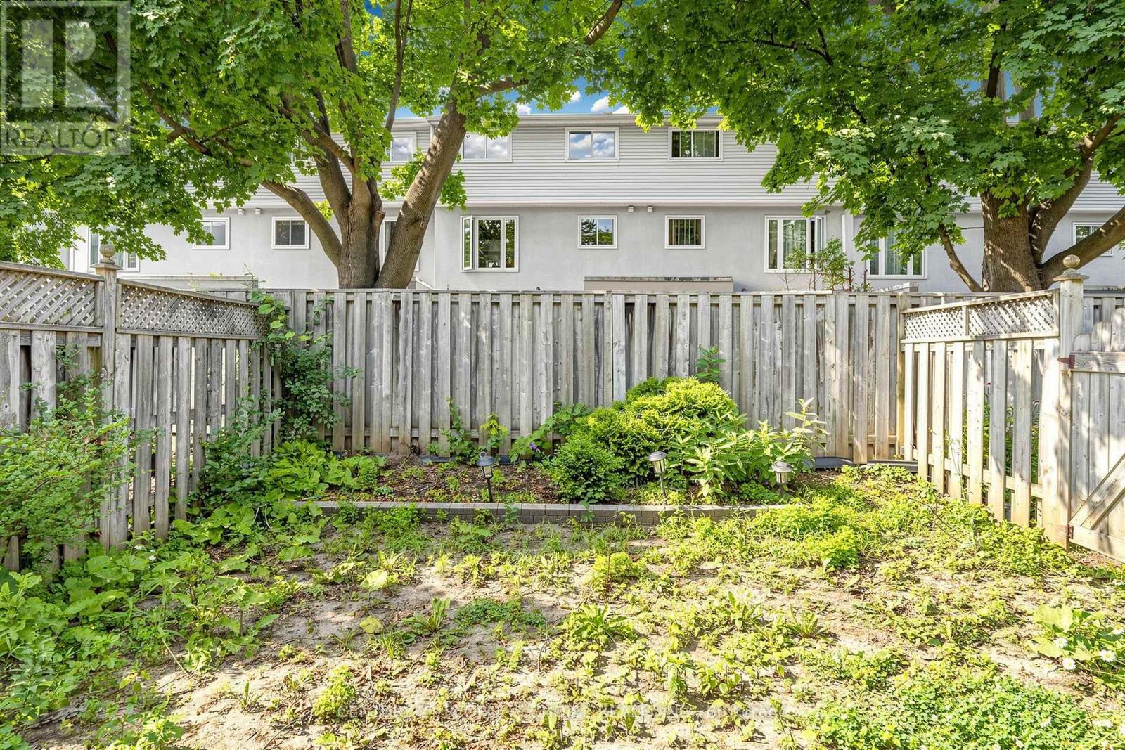 15 - 33 Aspen Park Way, Whitby, Ontario  L1N 9M6 - Photo 34 - E13644330