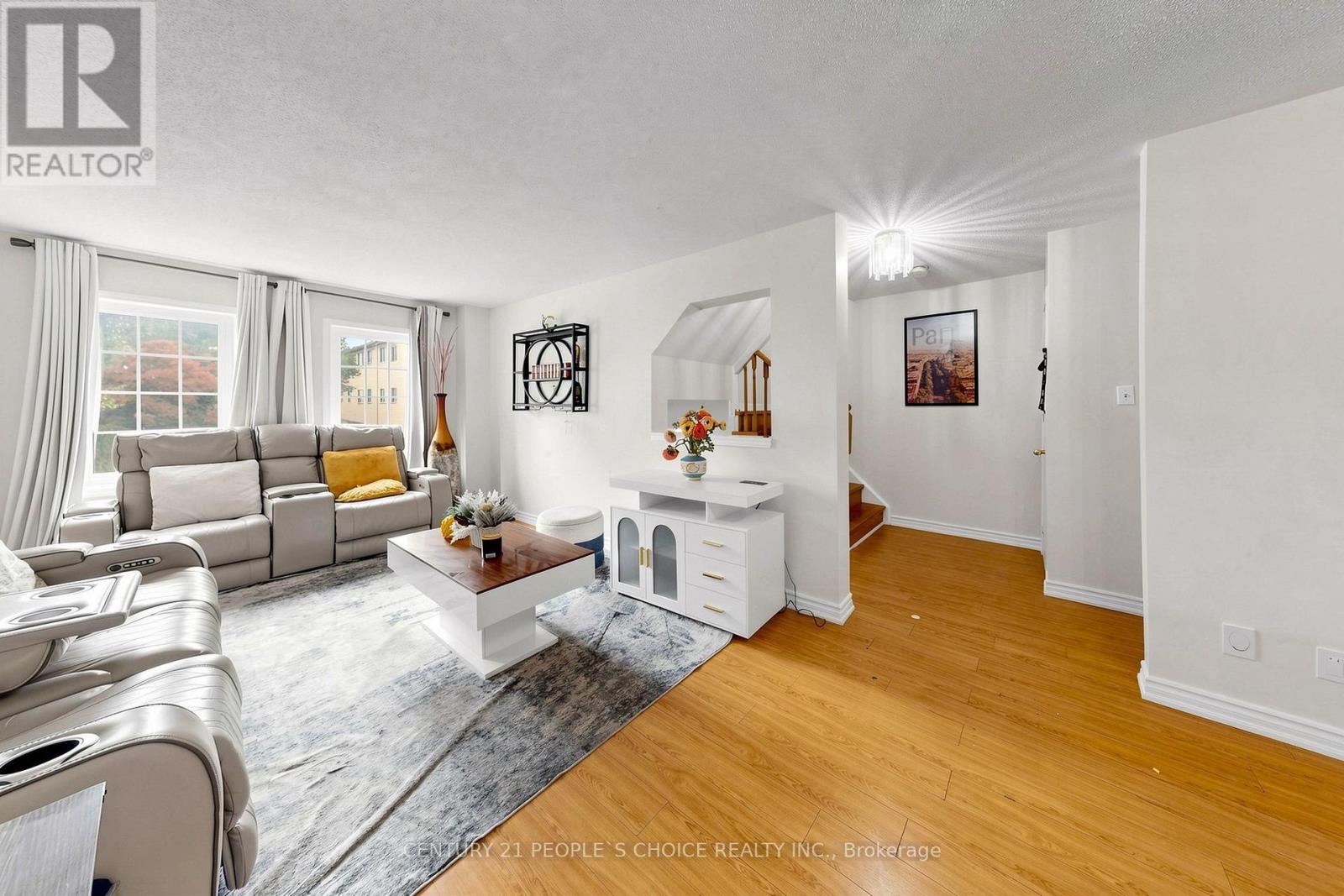 15 - 33 Aspen Park Way, Whitby, Ontario  L1N 9M6 - Photo 4 - E13644330