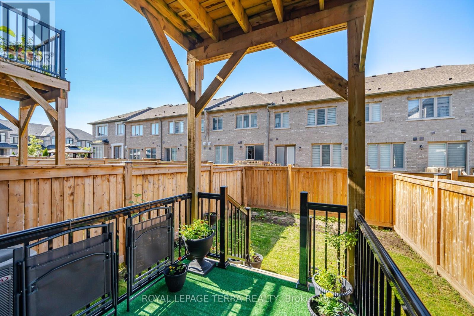 38 Hallmark Way, Whitby, Ontario  L1P 0K2 - Photo 33 - E13644412