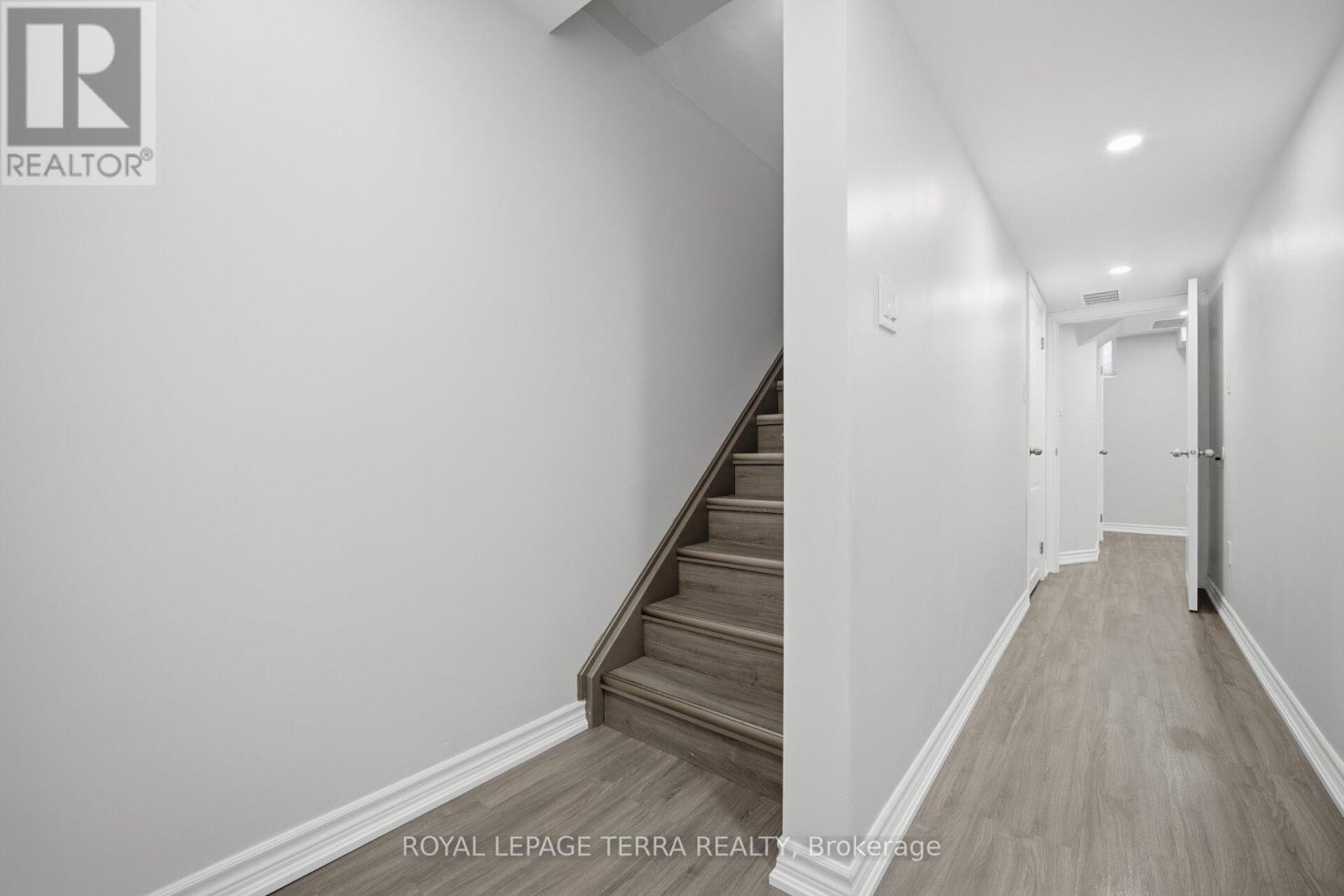 38 Hallmark Way, Whitby, Ontario  L1P 0K2 - Photo 35 - E13644412