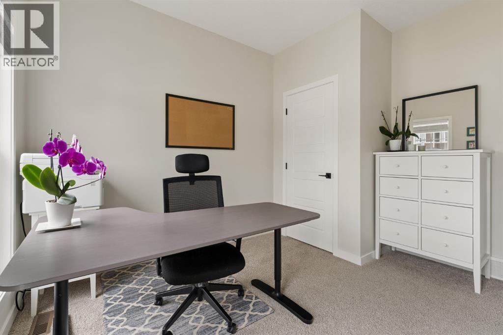 808 Mandalay Link, Carstairs, Alberta  T0M 0N0 - Photo 6 - A2323853