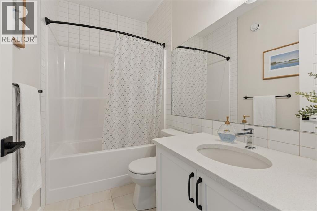 808 Mandalay Link, Carstairs, Alberta  T0M 0N0 - Photo 7 - A2323853