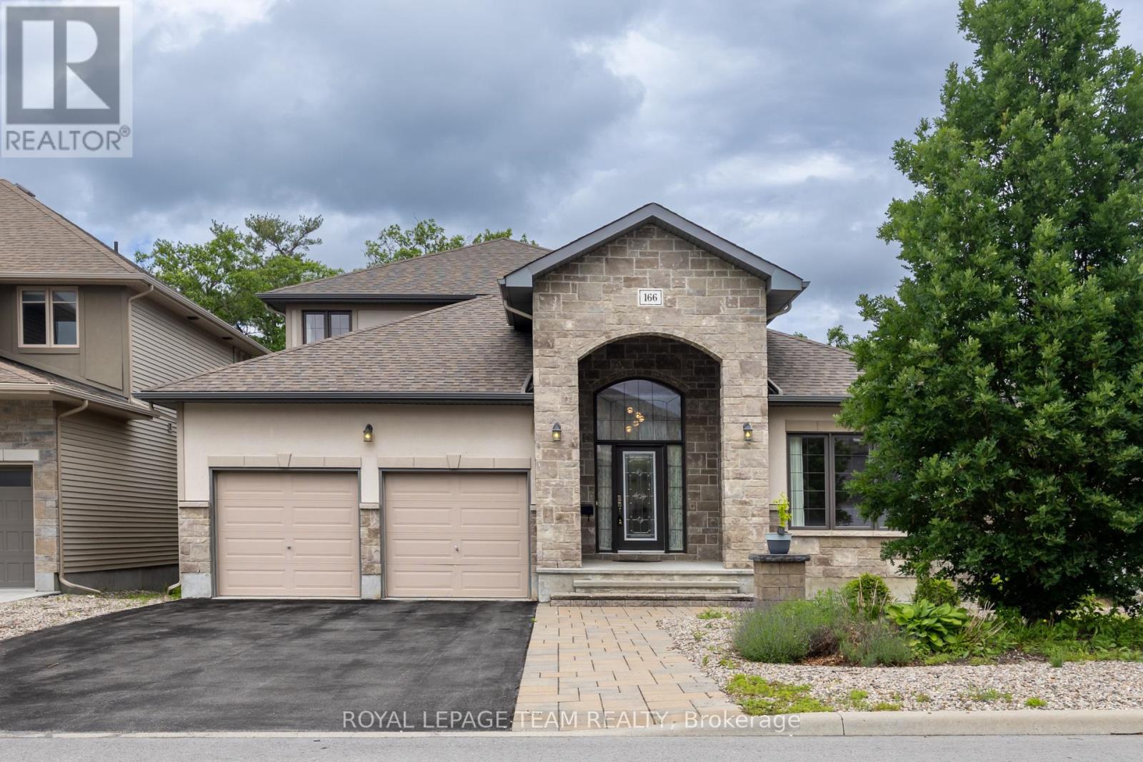166 GRAINSTONE WAY, Ottawa, Ontario