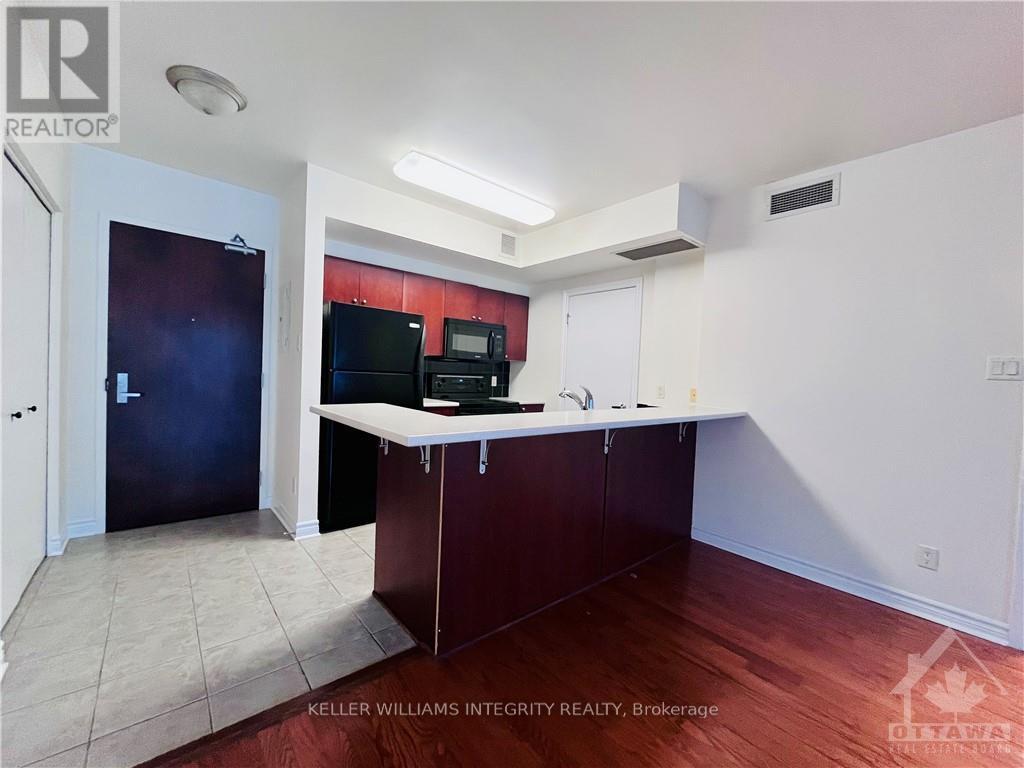 607 - 200 Rideau Street, Ottawa, Ontario  K1N 5Y1 - Photo 3 - X13644552