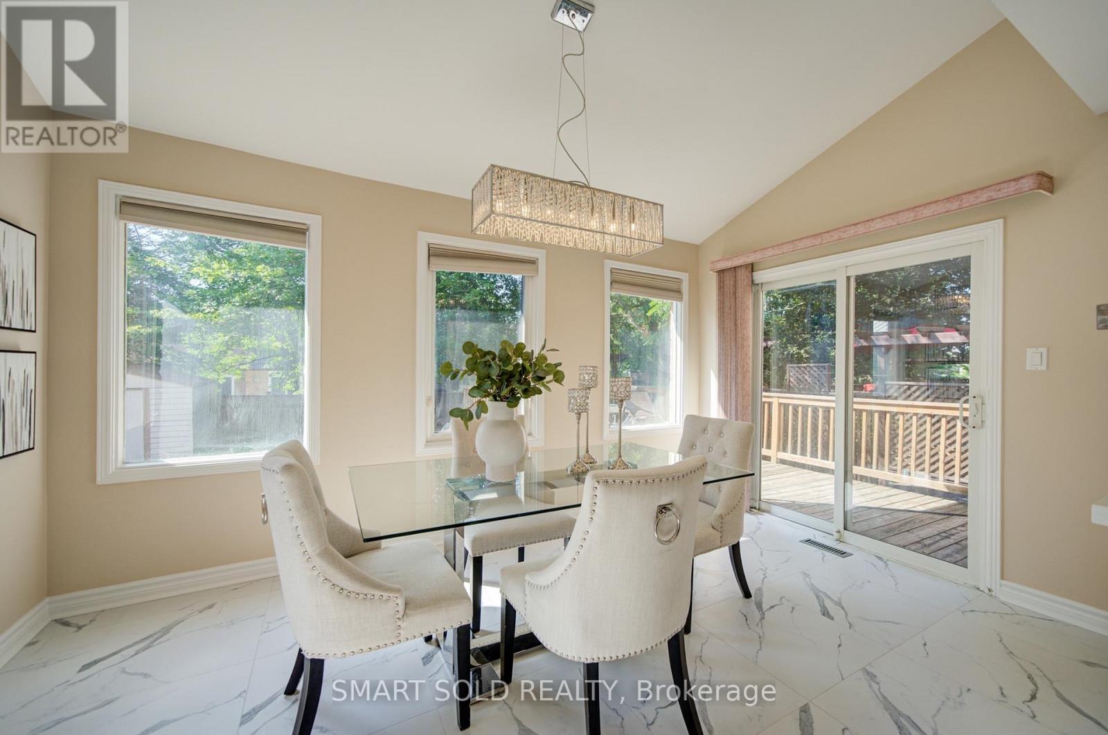 84 O'connor Crescent, Richmond Hill, Ontario  L4C 7N8 - Photo 15 - N13644308