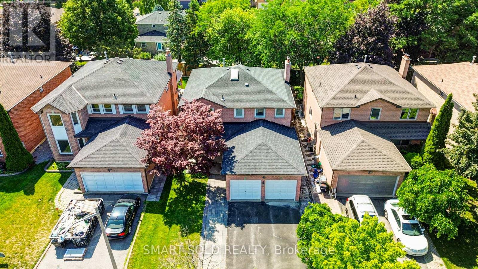 84 O'connor Crescent, Richmond Hill, Ontario  L4C 7N8 - Photo 3 - N13644308