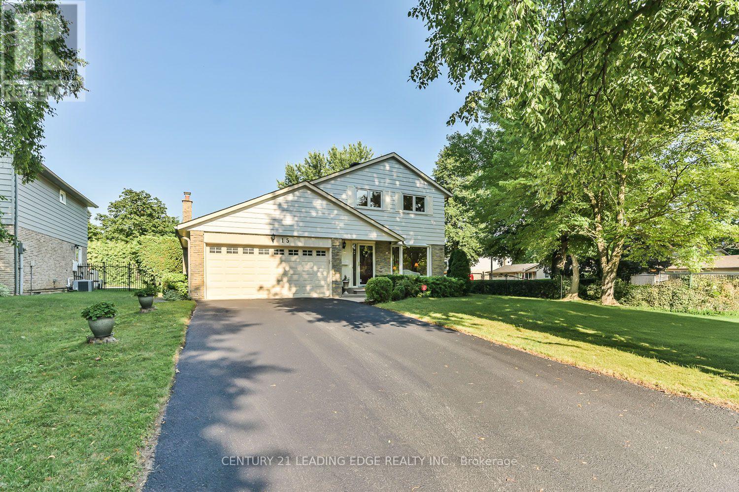 15 Sir Gawaine Place, Markham (Markham Village), Ontario  L3P 3A1 - Photo 1 - N13644354