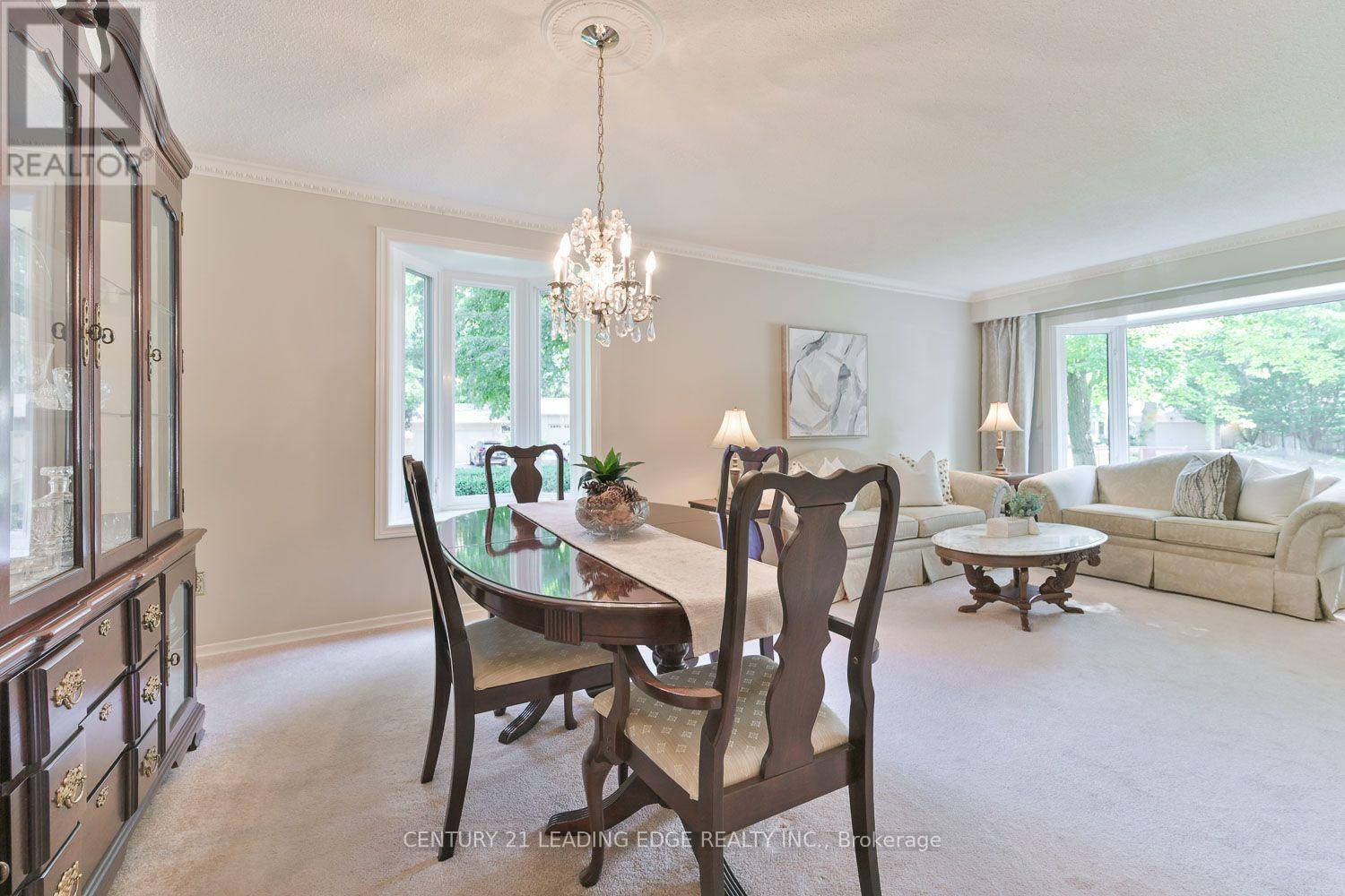 15 Sir Gawaine Place, Markham (Markham Village), Ontario  L3P 3A1 - Photo 10 - N13644354