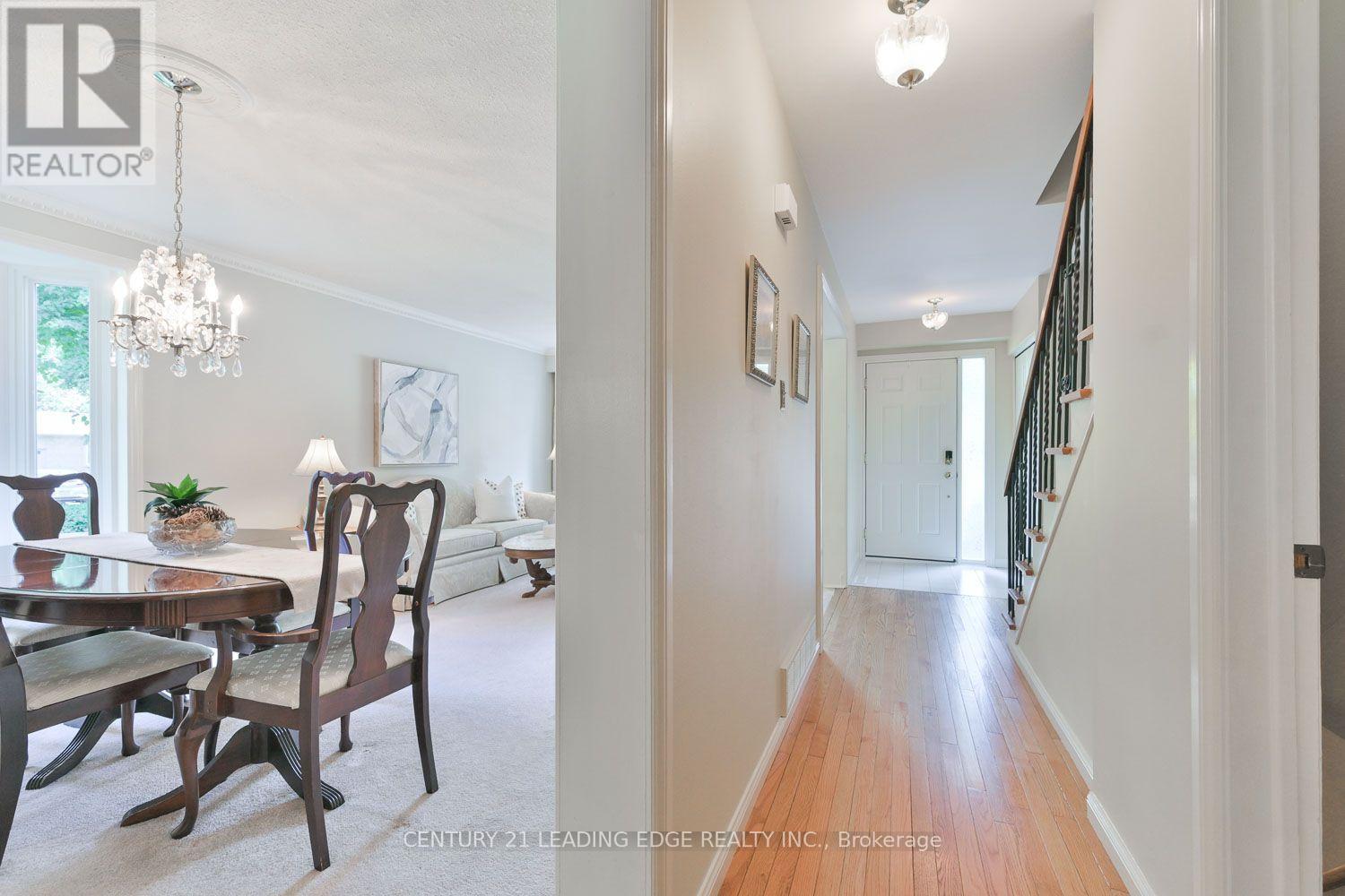 15 Sir Gawaine Place, Markham (Markham Village), Ontario  L3P 3A1 - Photo 11 - N13644354