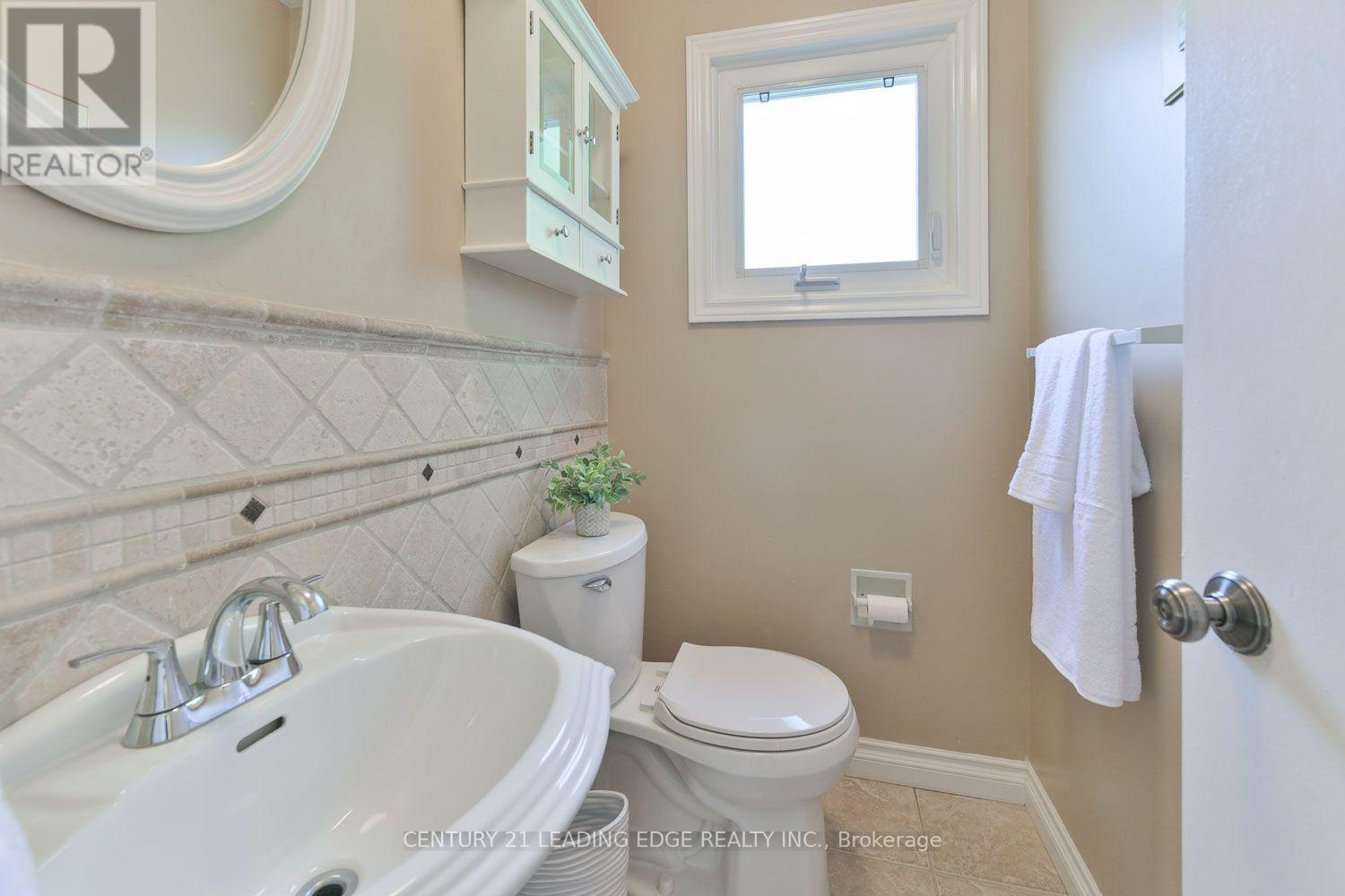 15 Sir Gawaine Place, Markham (Markham Village), Ontario  L3P 3A1 - Photo 19 - N13644354