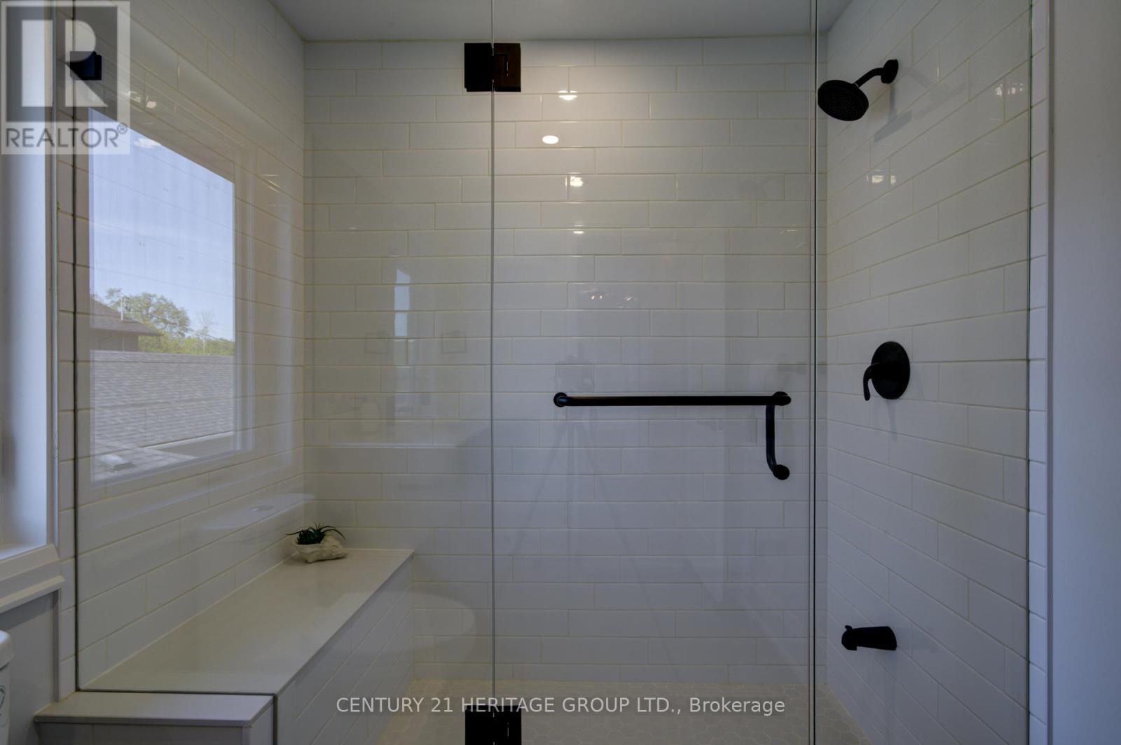 802 Willowview Road, Georgina, Ontario  L0E 1S0 - Photo 29 - N13644386