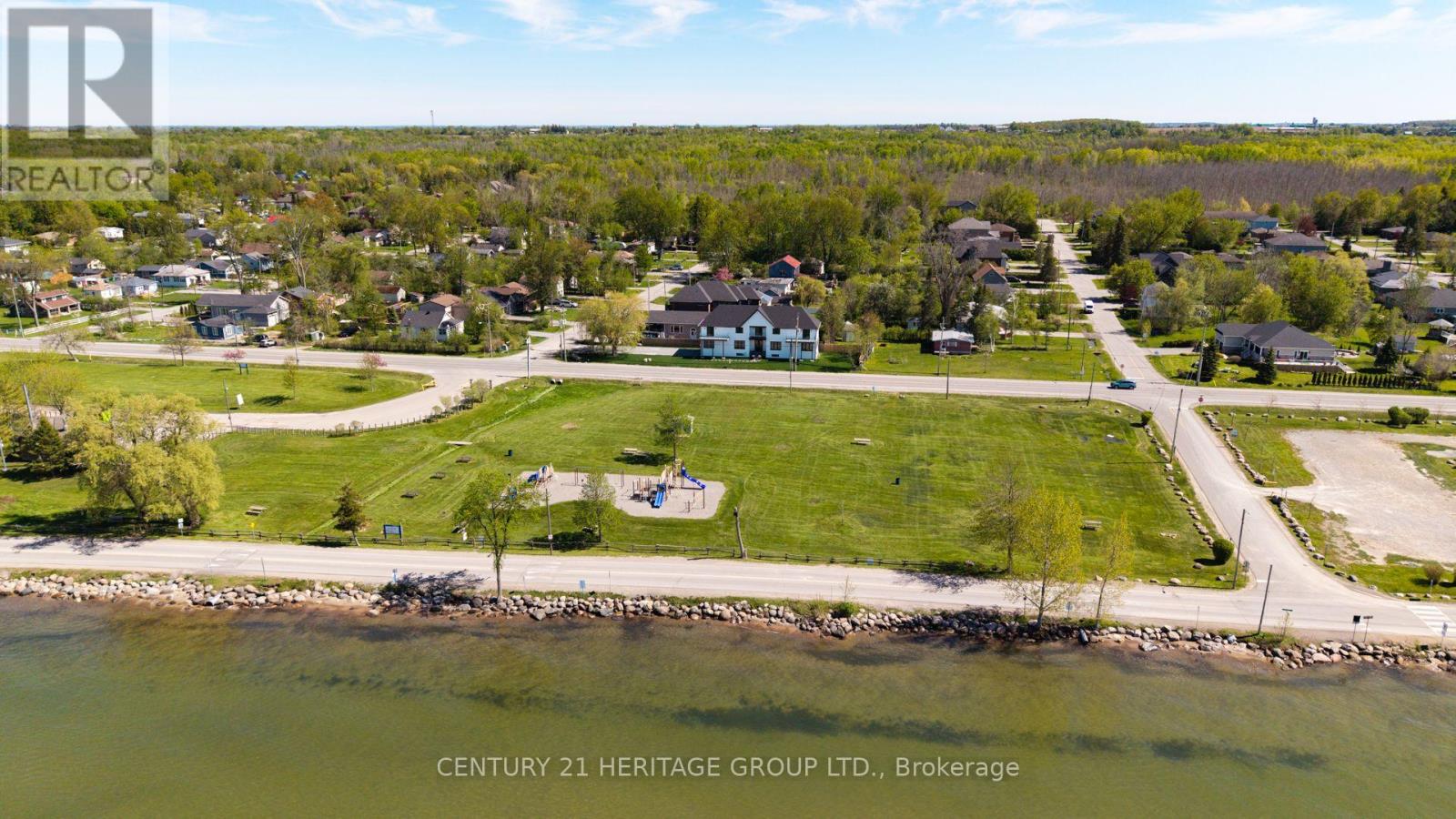 802 Willowview Road, Georgina, Ontario  L0E 1S0 - Photo 3 - N13644386