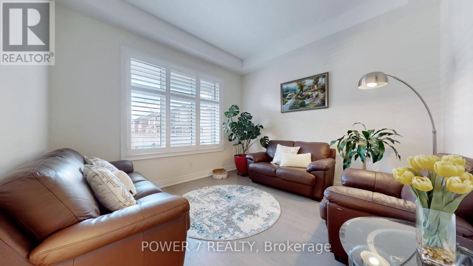 27 Joiner Circle, Whitchurch-Stouffville, Ontario  L4A 4W9 - Photo 3 - N13644590