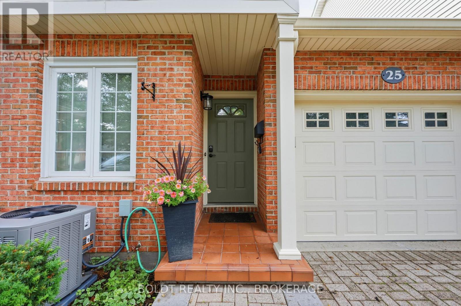 25 - 275 Pelham Road, St. Catharines, Ontario  L2S 3B9 - Photo 2 - X13644286