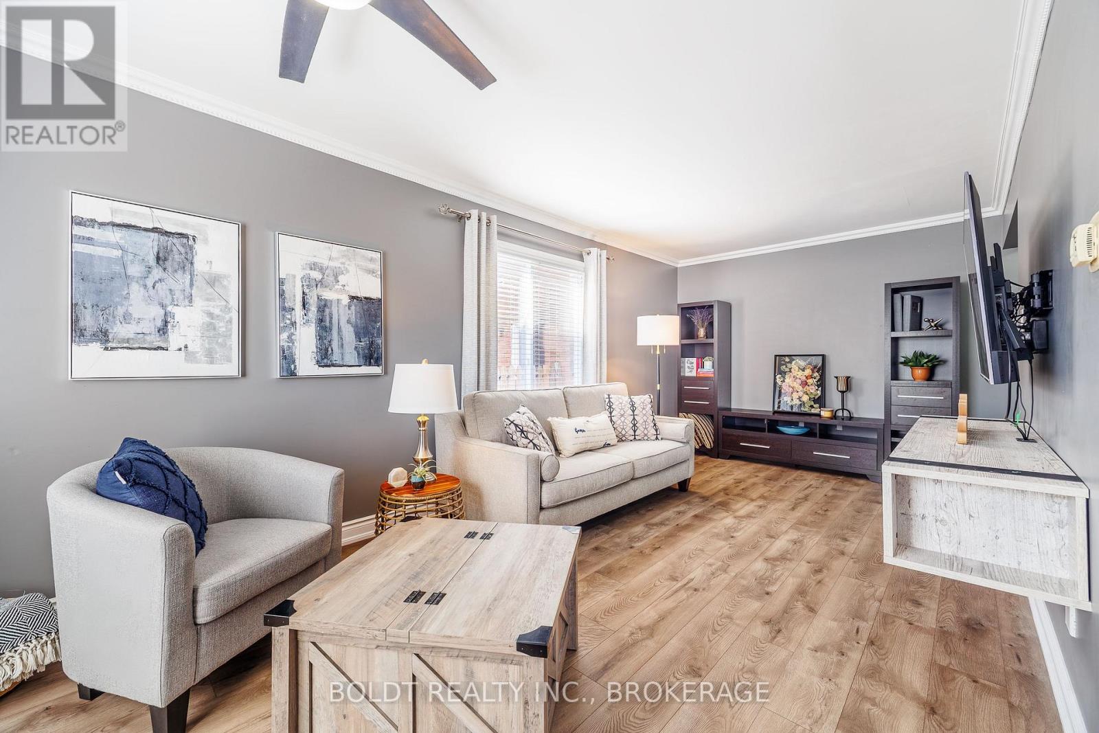 86 Devine Crescent, Thorold, Ontario  L2V 5A4 - Photo 8 - X13644346