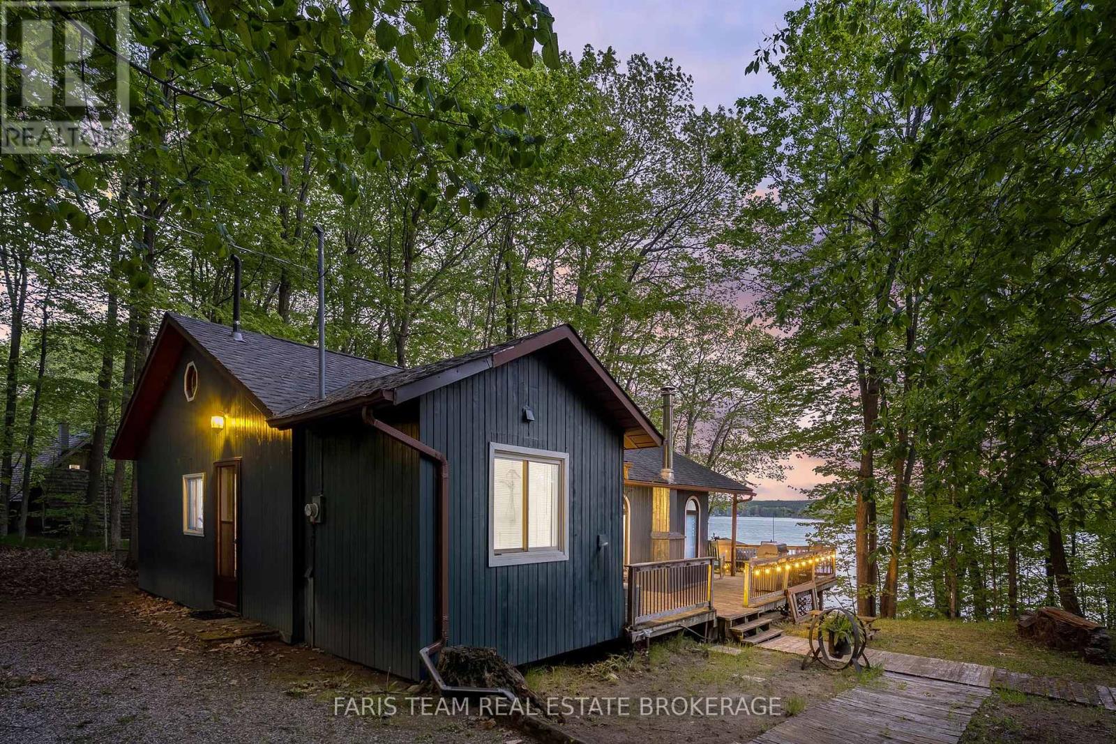 112 Farlain Lake Road E, Tiny, Ontario  L9M 0B5 - Photo 2 - S13644352