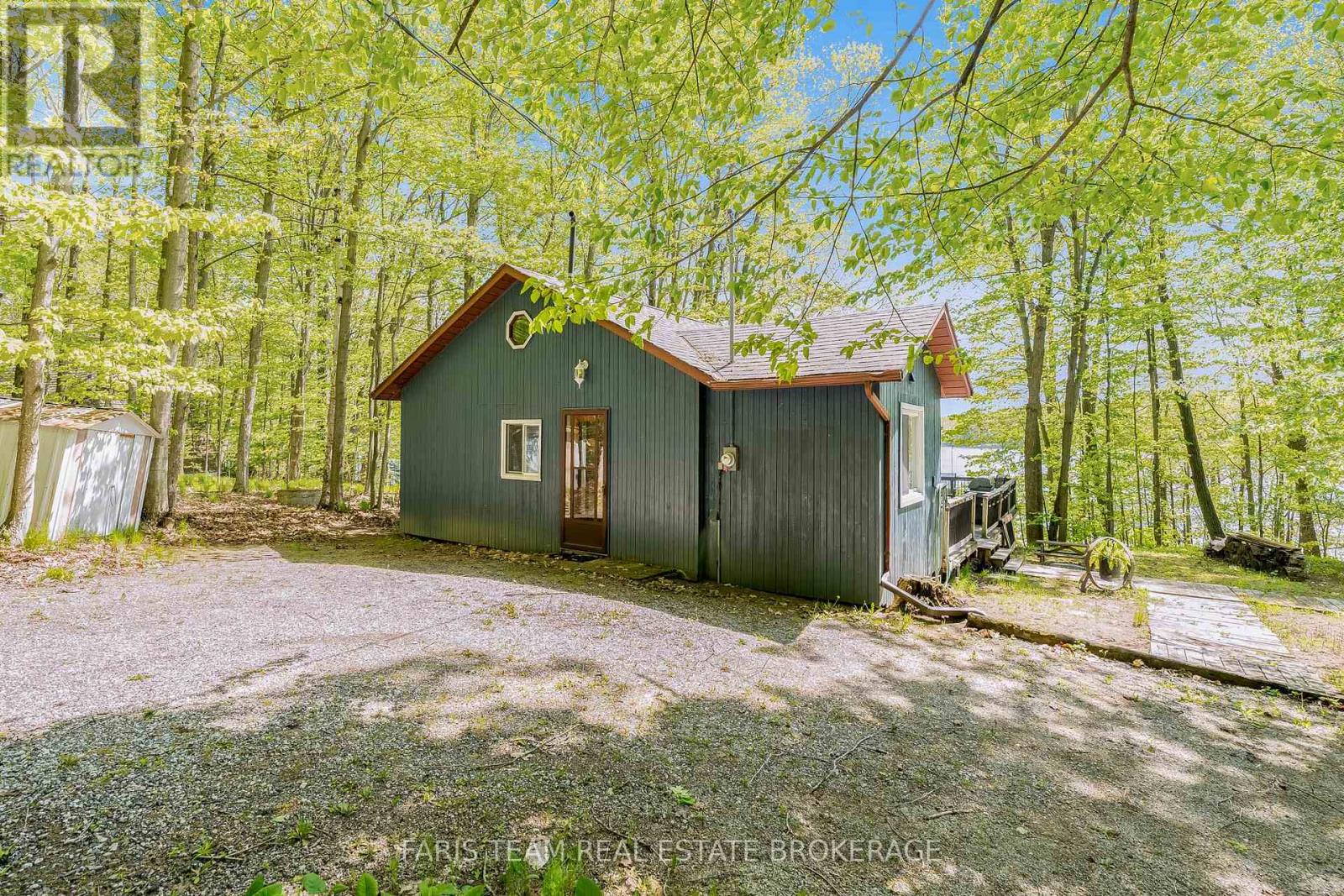 112 Farlain Lake Road E, Tiny, Ontario  L9M 0B5 - Photo 3 - S13644352