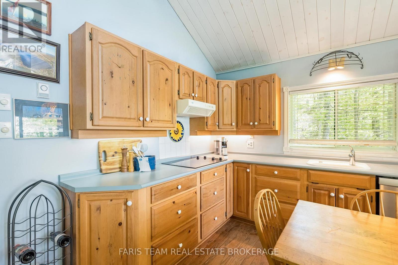 112 Farlain Lake Road E, Tiny, Ontario  L9M 0B5 - Photo 8 - S13644352