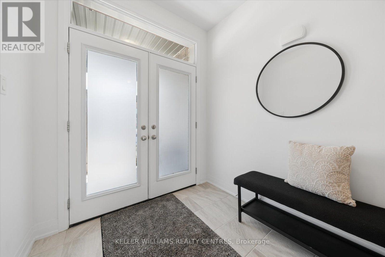 41 Mabern Street, Barrie, Ontario  L9J 0J1 - Photo 3 - S13644472