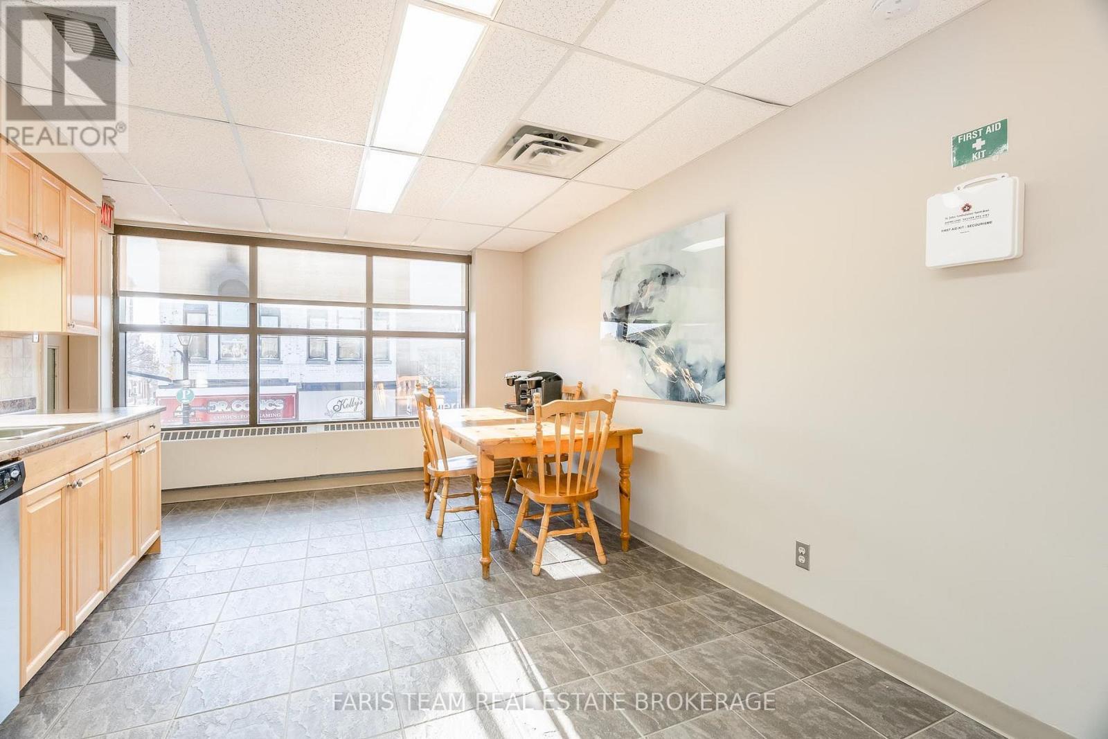 74 Mississaga Street E, Orillia, Ontario L3V 1V5 - Photo 21 - S13644496