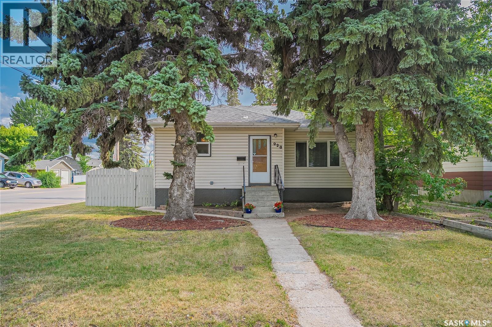 928 1ST STREET E, Saskatoon, Saskatchewan