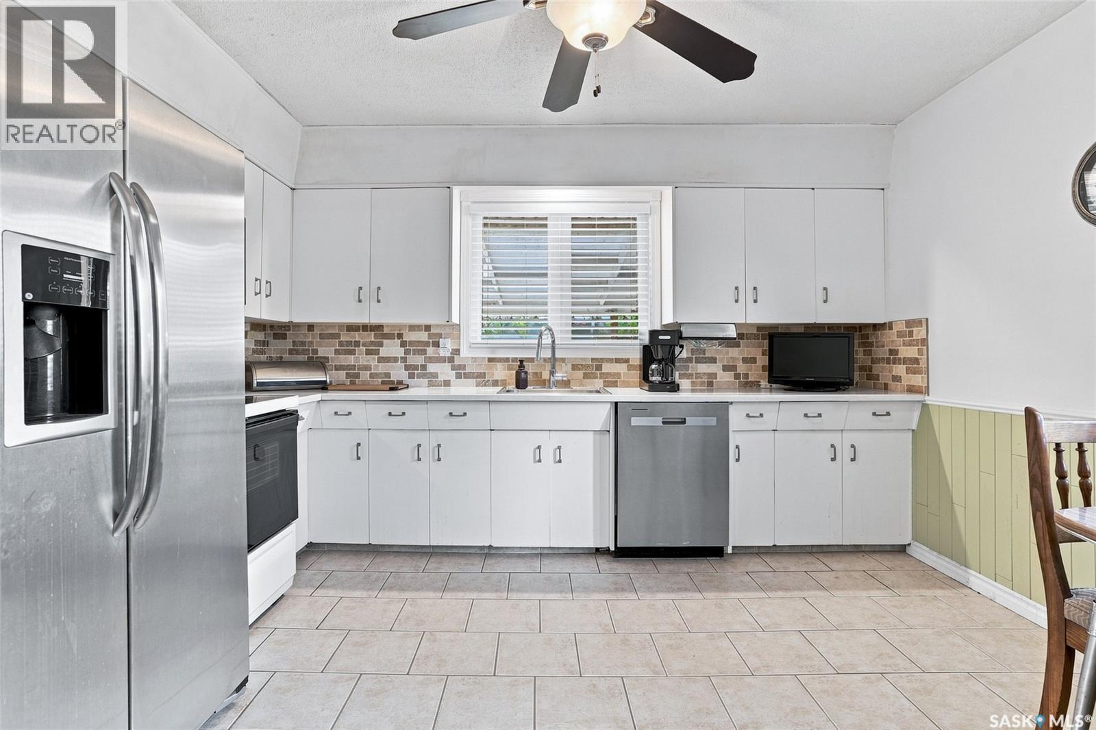 3008 Eastview, Saskatoon, Saskatchewan  S7J 3J2 - Photo 10 - SK044614