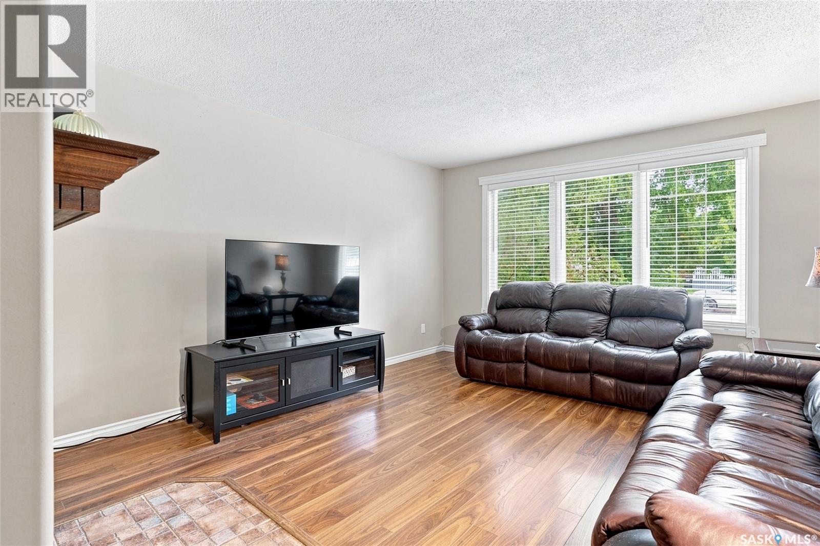3008 Eastview, Saskatoon, Saskatchewan  S7J 3J2 - Photo 6 - SK044614
