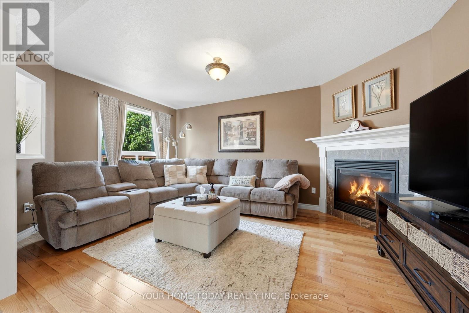 9 Kenney Street, Halton Hills, Ontario  L7J 3B2 - Photo 11 - W13644302