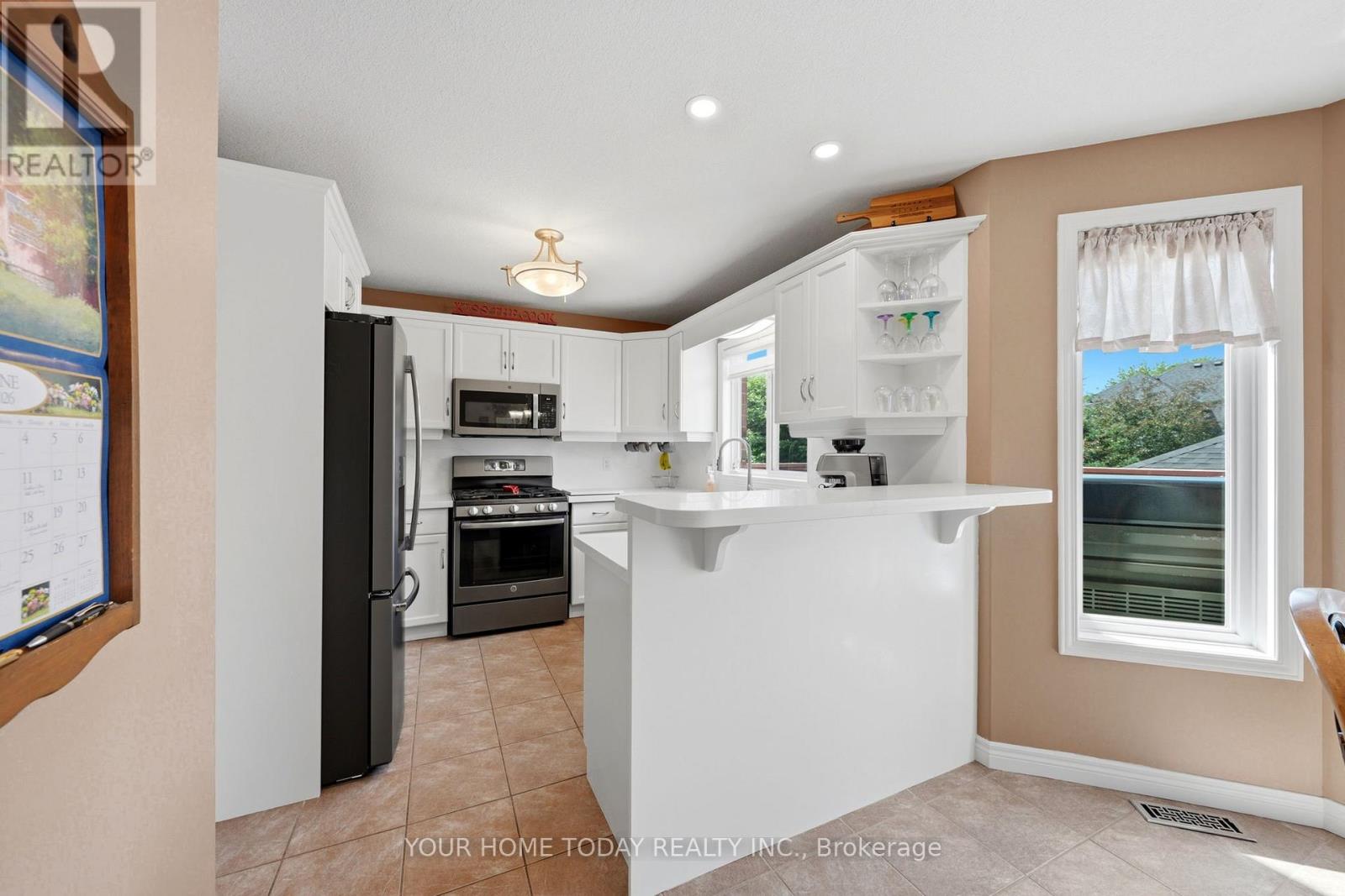 9 Kenney Street, Halton Hills, Ontario  L7J 3B2 - Photo 12 - W13644302