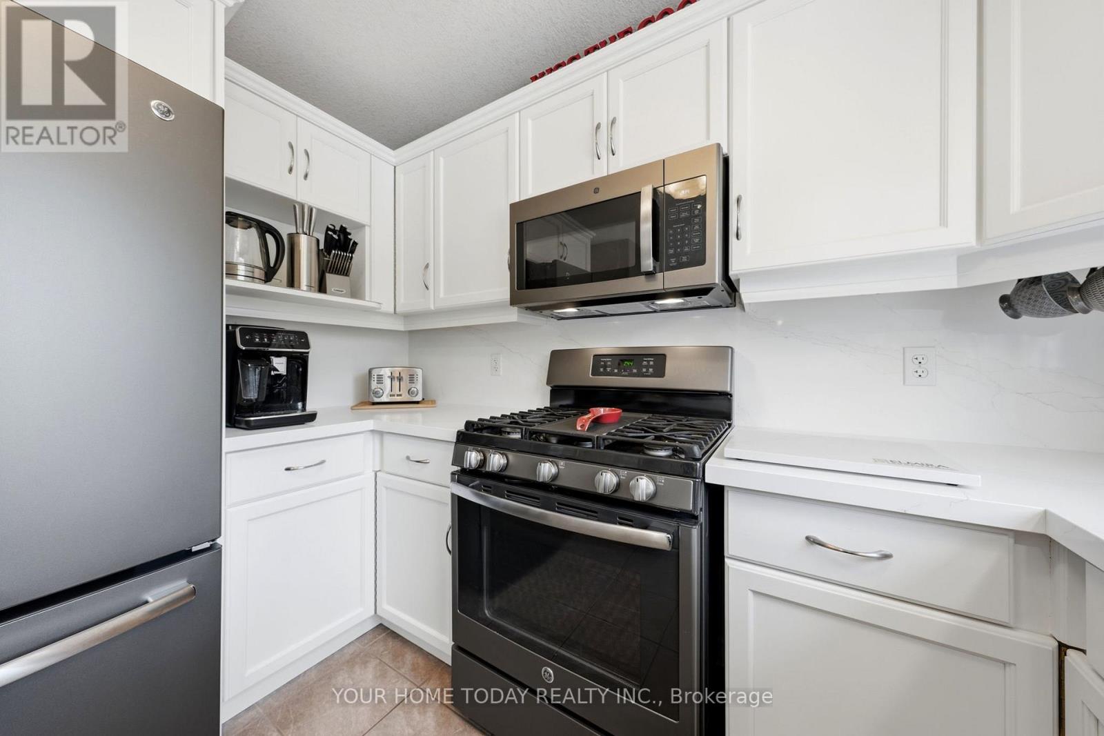 9 Kenney Street, Halton Hills, Ontario  L7J 3B2 - Photo 14 - W13644302