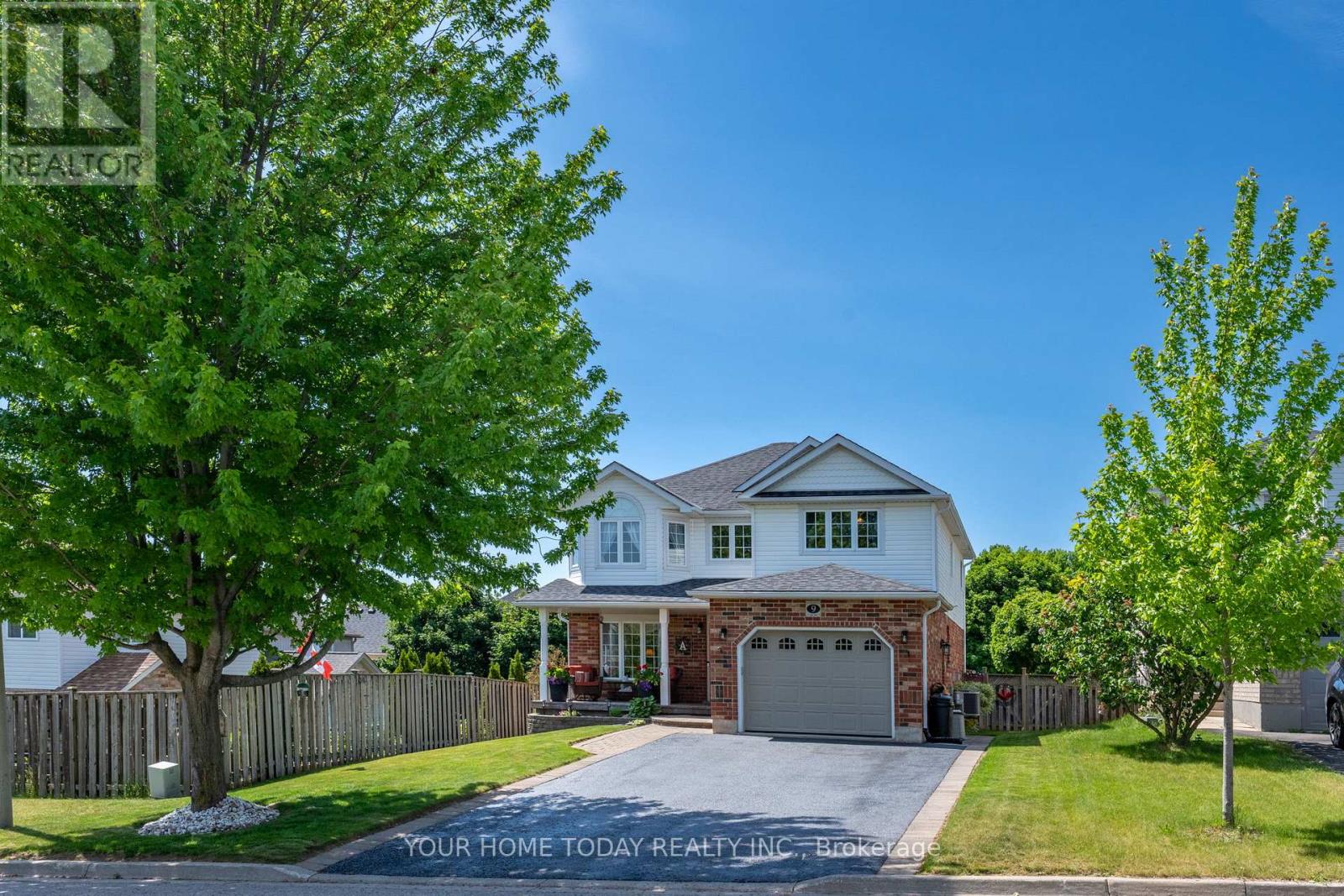 9 Kenney Street, Halton Hills, Ontario  L7J 3B2 - Photo 4 - W13644302