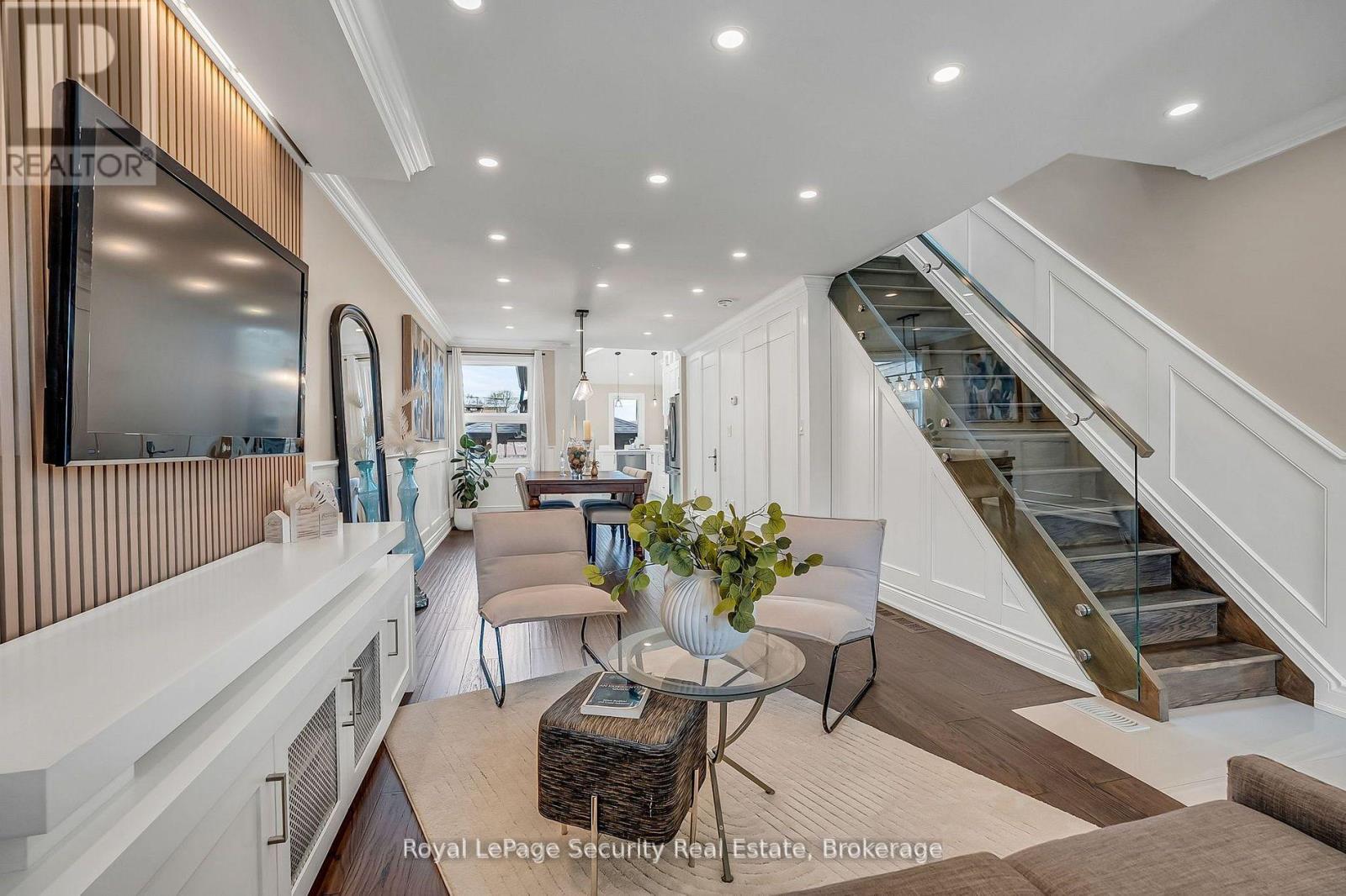 67 Northland Avenue, Toronto, Ontario  M6N 2C9 - Photo 10 - W13644326