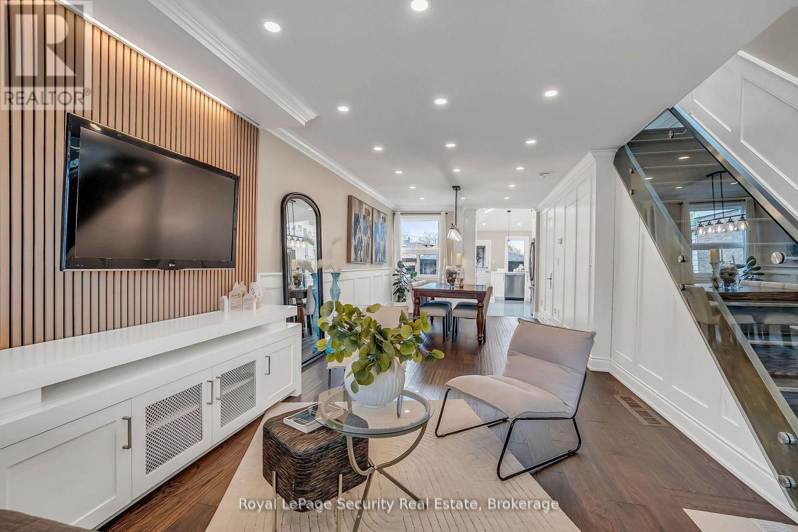 67 Northland Avenue, Toronto, Ontario  M6N 2C9 - Photo 11 - W13644326