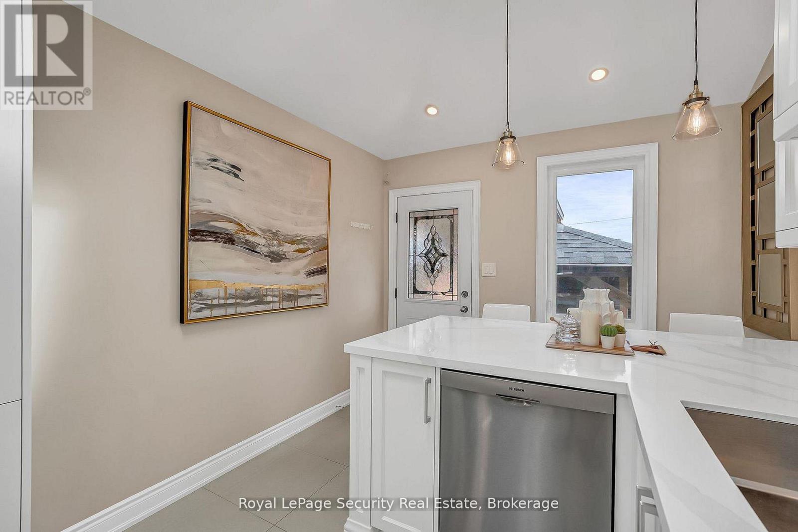 67 Northland Avenue, Toronto, Ontario  M6N 2C9 - Photo 19 - W13644326