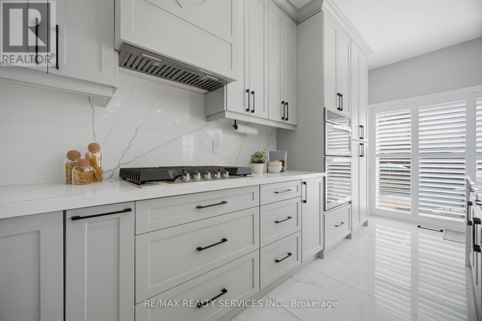48 Severin Street, Brampton, Ontario  L6R 0P3 - Photo 15 - W13644536