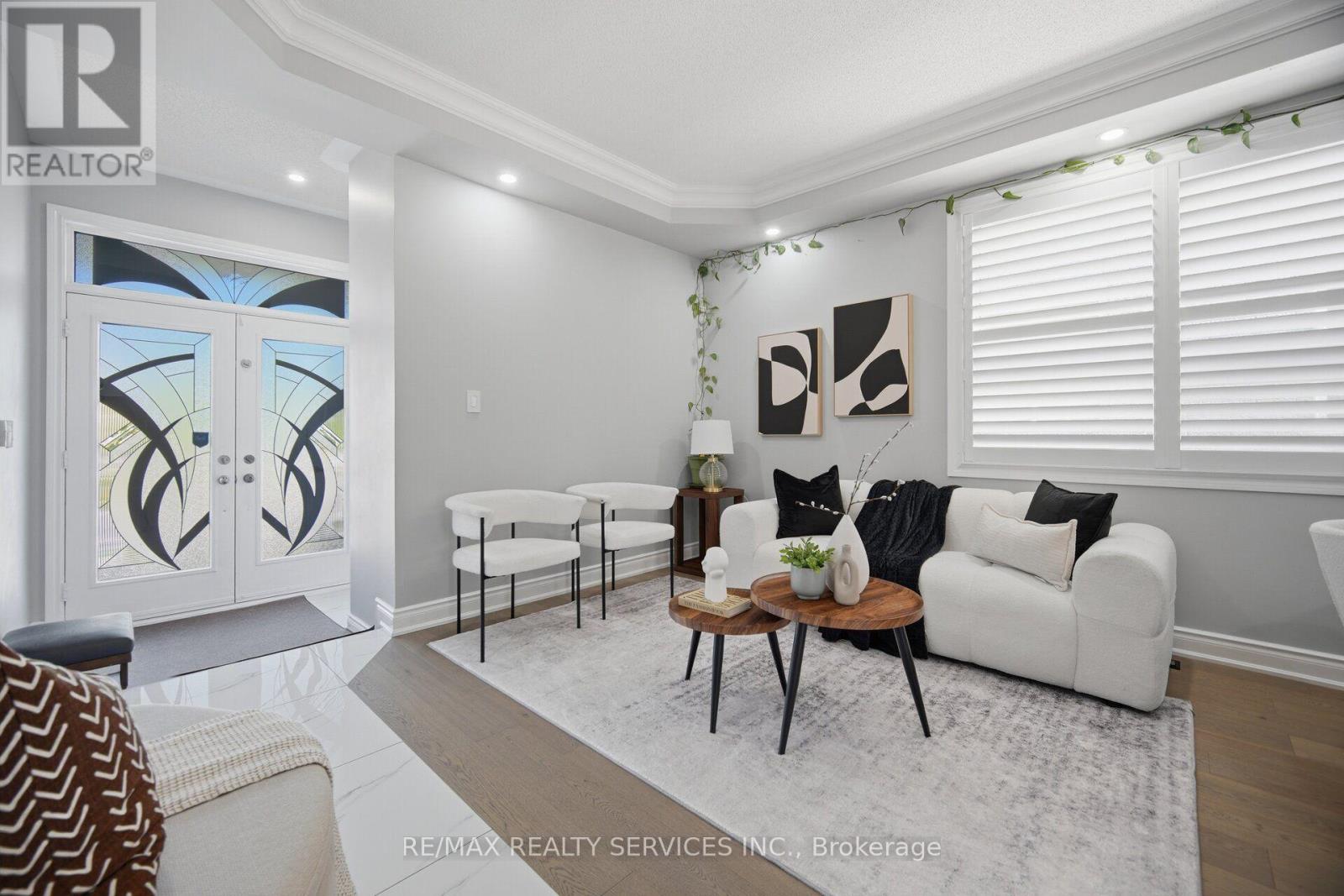 48 Severin Street, Brampton, Ontario  L6R 0P3 - Photo 4 - W13644536