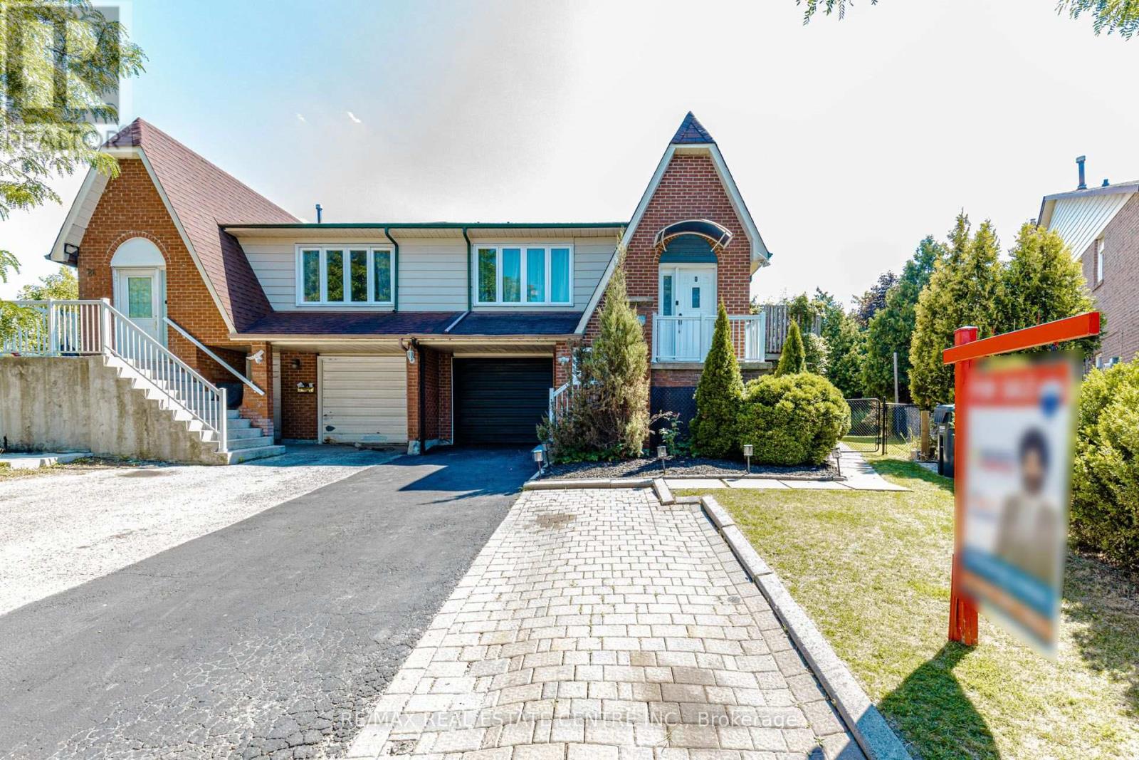 28 FOXACRE ROW, Brampton, Ontario