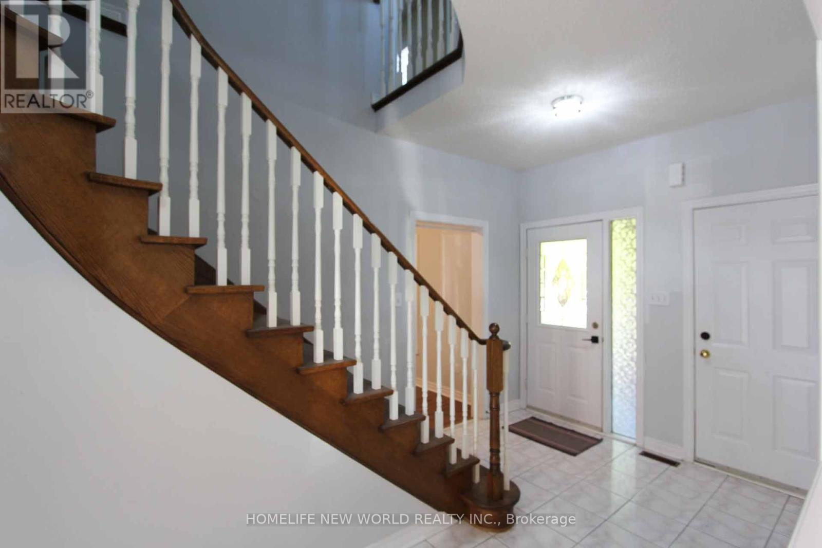 834 Surin Court, Newmarket, Ontario L3Y 8R4 - Photo 9 - N13643706