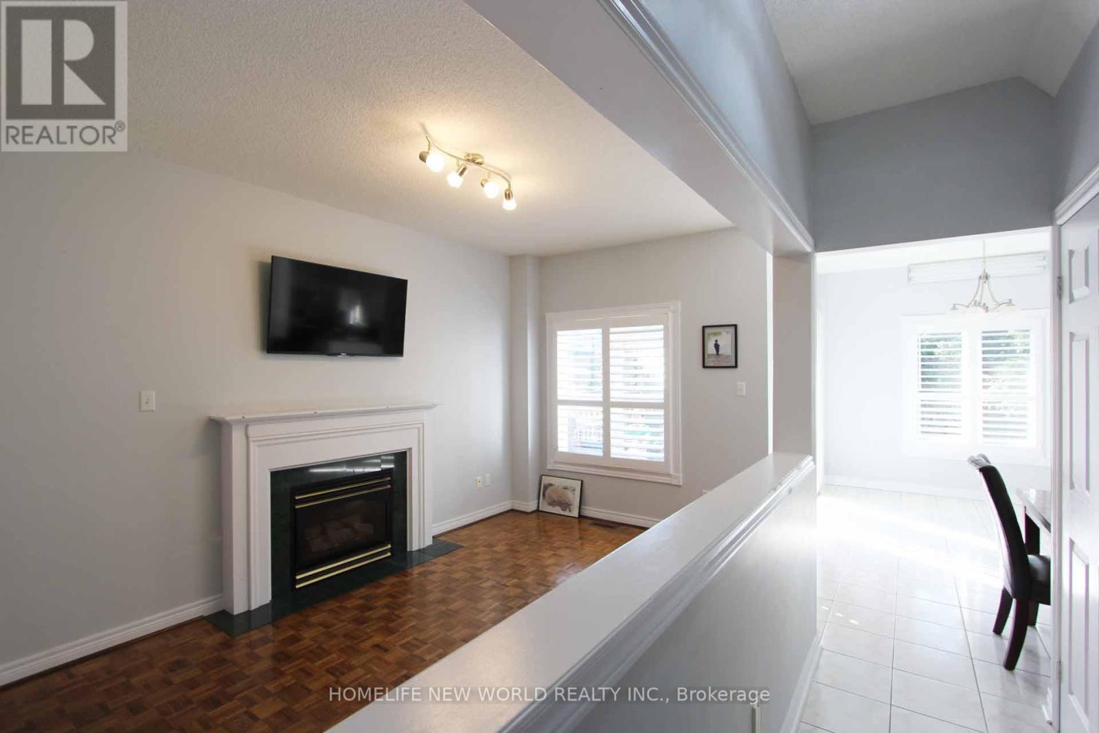 834 Surin Court, Newmarket, Ontario L3Y 8R4 - Photo 6 - N13643706