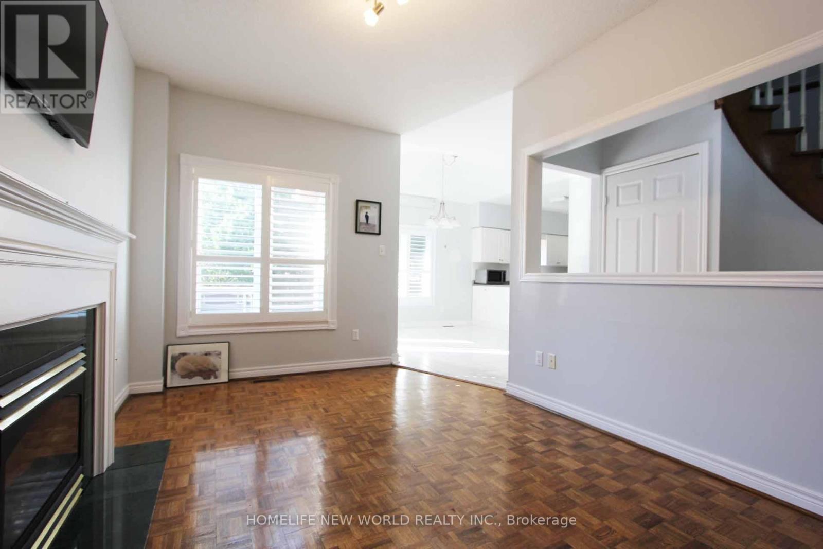 834 Surin Court, Newmarket, Ontario L3Y 8R4 - Photo 8 - N13643706