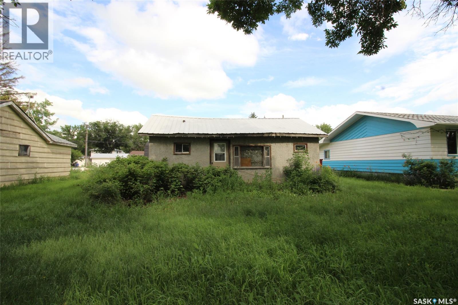 3169 Rutland Avenue, Gull Lake, Saskatchewan  S0N 1A0 - Photo 2 - SK044036