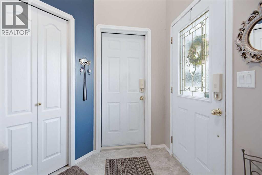 98 Duval Crescent, Red Deer, Alberta  T4R 2Z2 - Photo 7 - A2332051