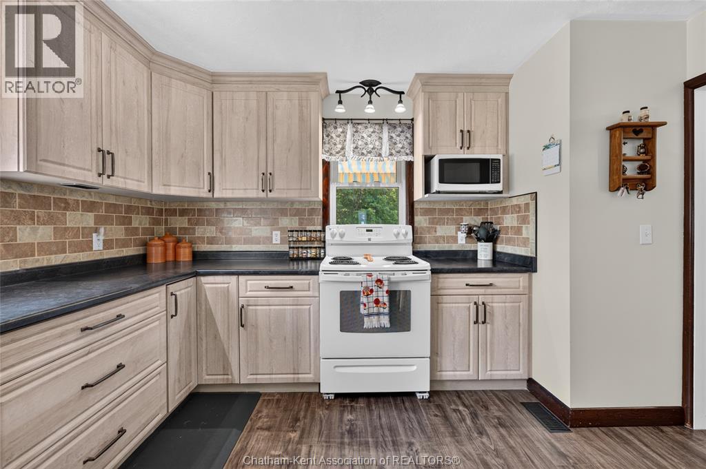 29712 Esterville Road, Dresden, Ontario  N0P 1M0 - Photo 13 - 26018949