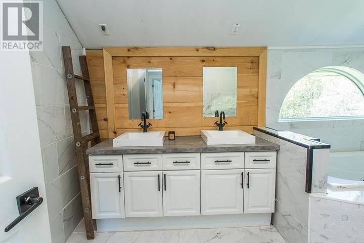2521 U Line Rd, Hilton Township, St. Joseph Island, Ontario  P0R 1G0 - Photo 18 - SM261335