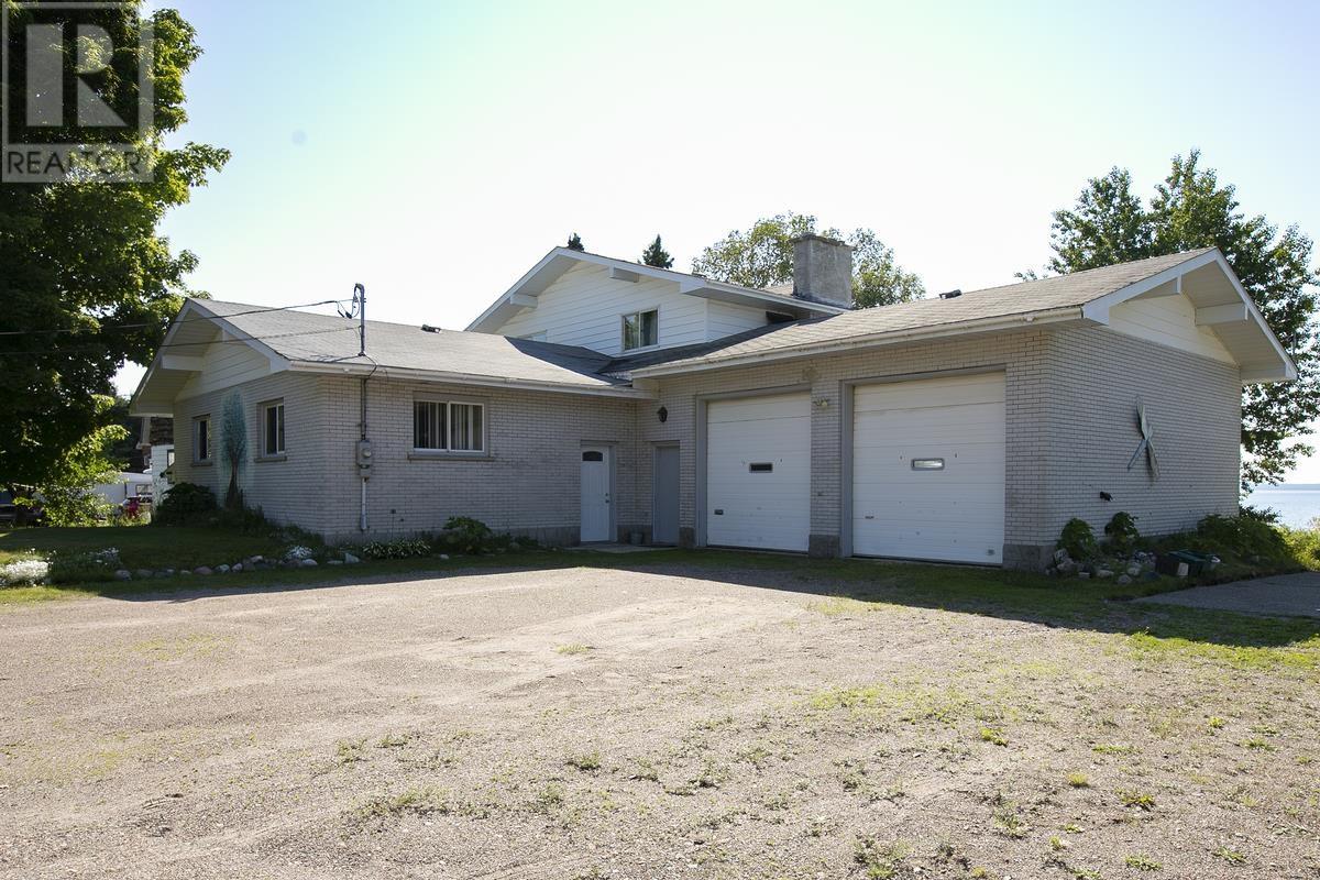 463 Highway 563, Batchawana Bay, Ontario  P0S 1A0 - Photo 3 - SM262065