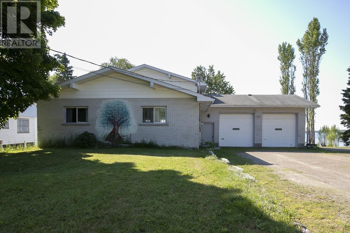 463 Highway 563, Batchawana Bay, Ontario  P0S 1A0 - Photo 4 - SM262065