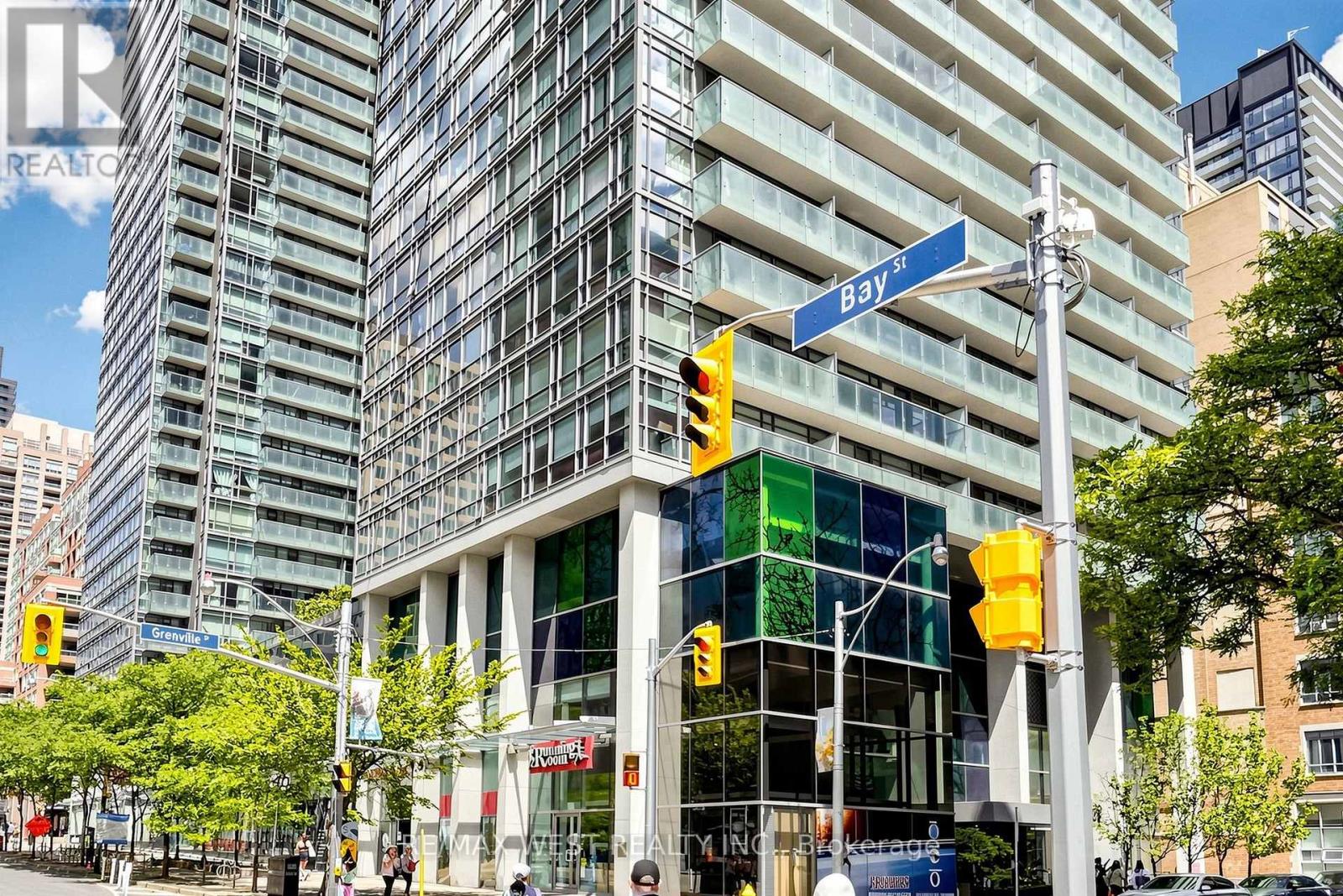 1203 - 38 GRENVILLE STREET, Toronto, Ontario