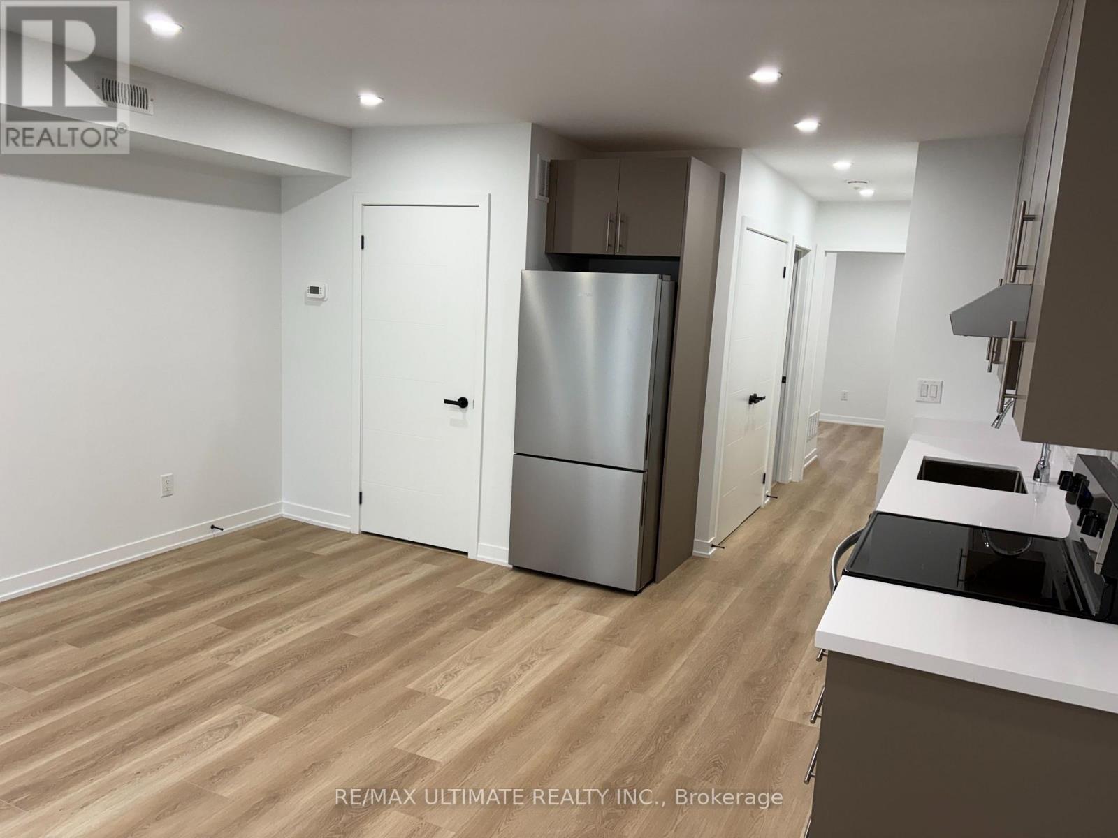 Lower - 249 Silverthorn Avenue, Toronto, Ontario  M6N 3K2 - Photo 5 - W13592414
