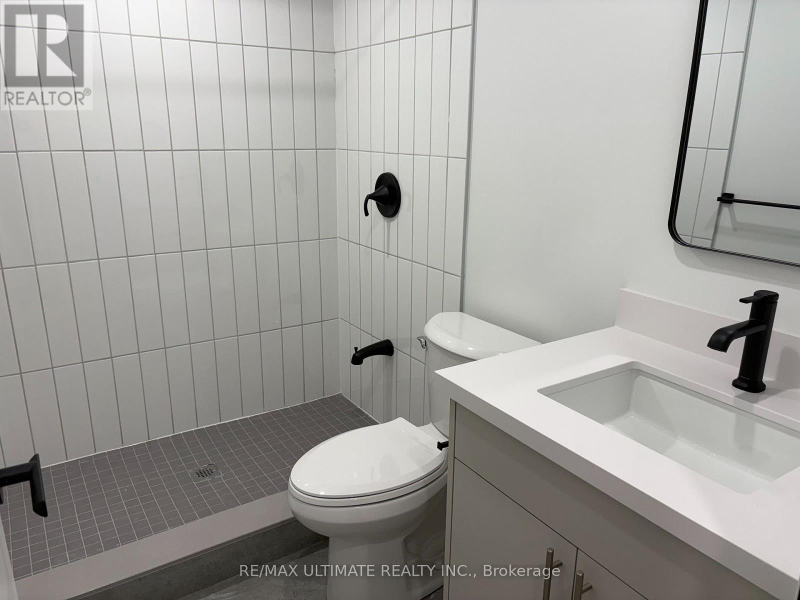 Lower - 249 Silverthorn Avenue, Toronto, Ontario  M6N 3K2 - Photo 10 - W13592414